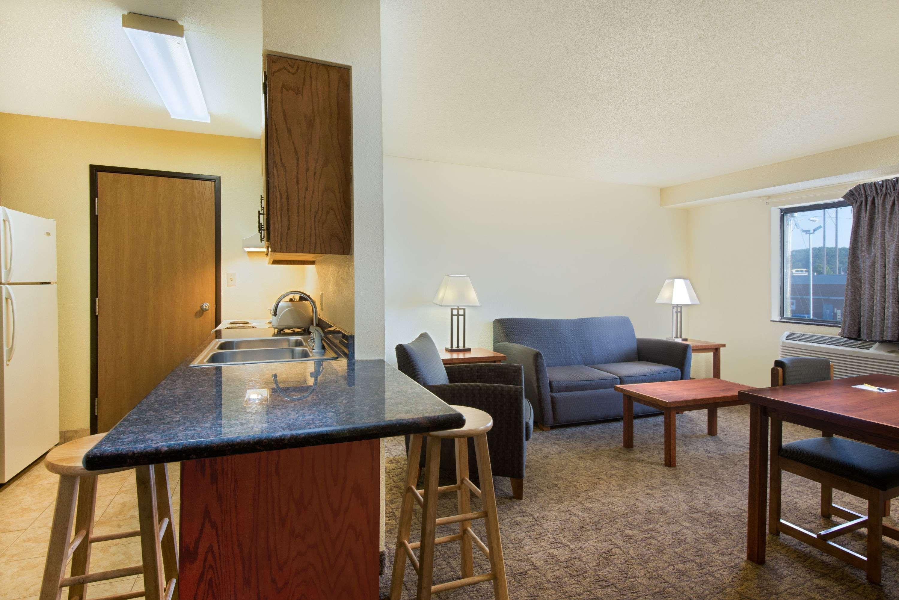 Super 8 By Wyndham Ripley Hotel Buitenkant foto