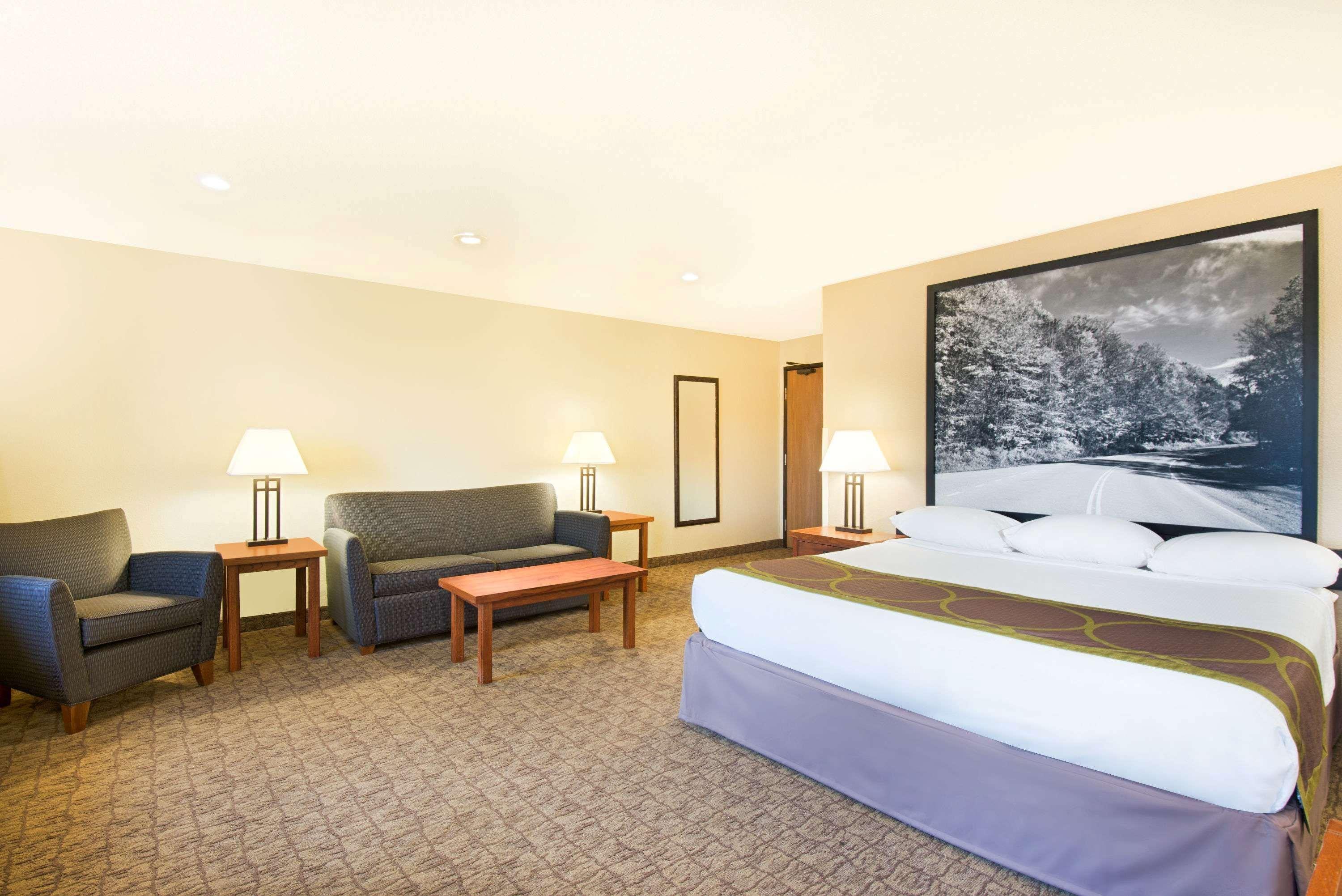 Super 8 By Wyndham Ripley Hotel Buitenkant foto