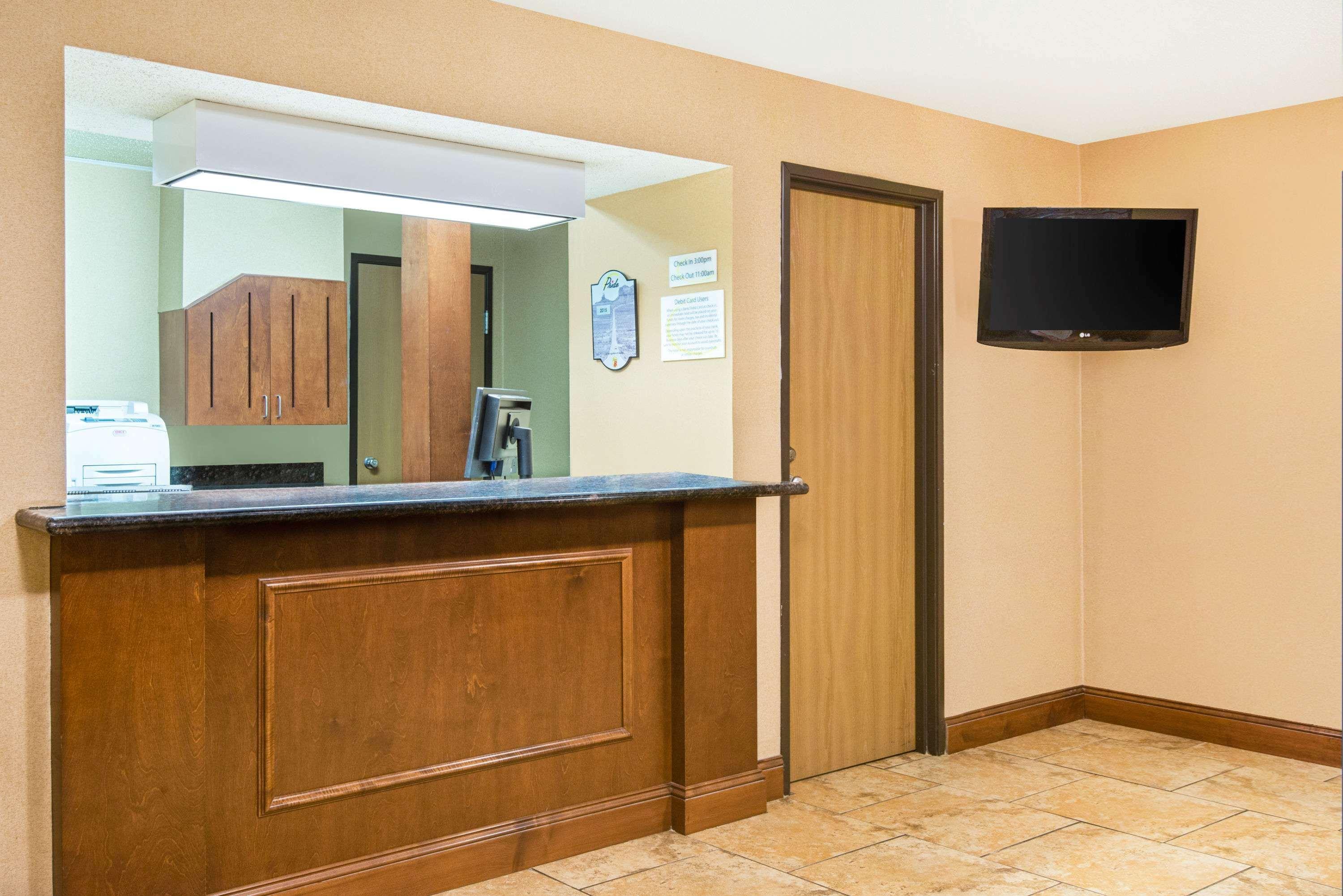 Super 8 By Wyndham Ripley Hotel Buitenkant foto