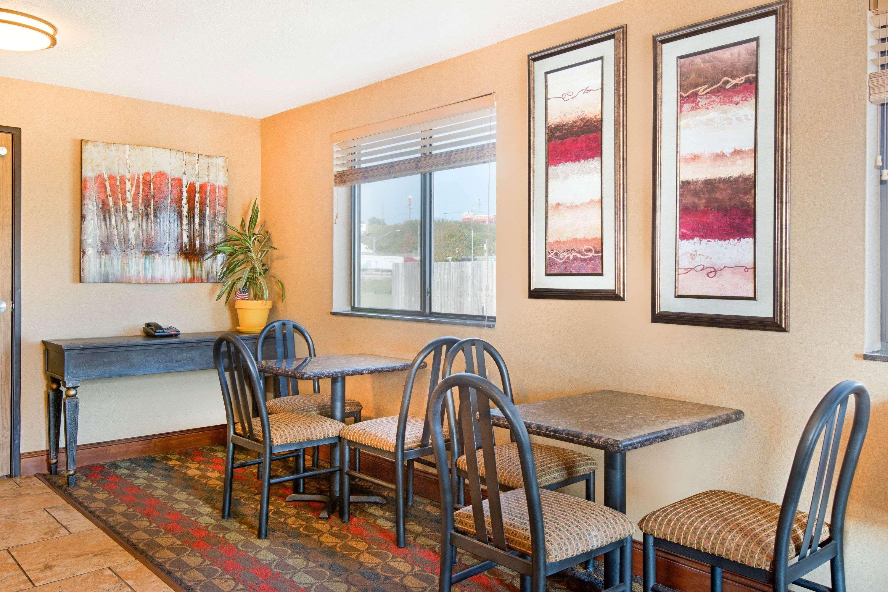 Super 8 By Wyndham Ripley Hotel Buitenkant foto