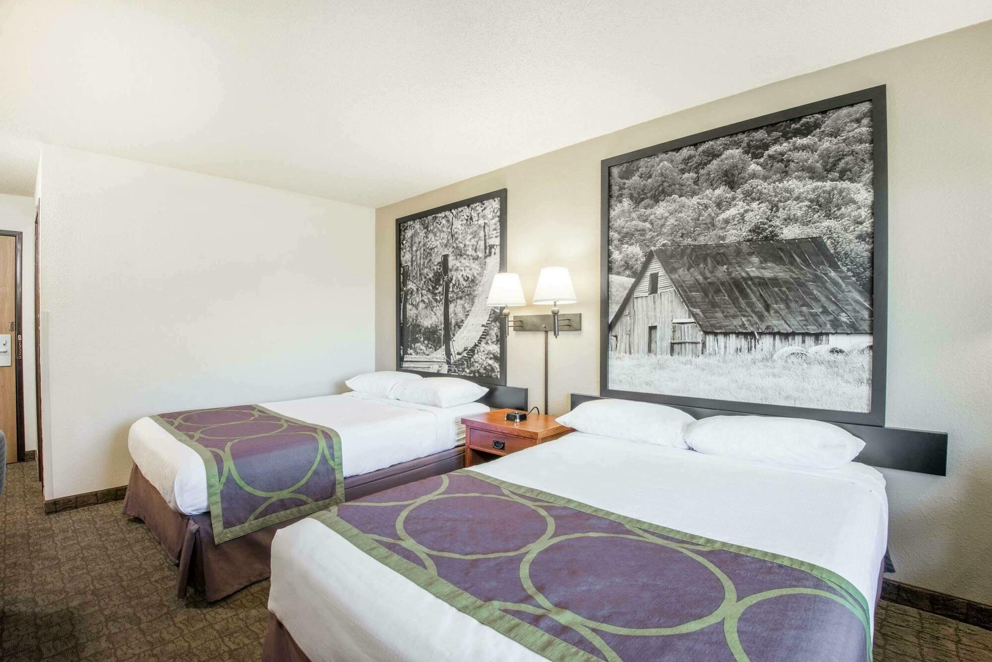 Super 8 By Wyndham Ripley Hotel Buitenkant foto